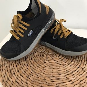 Lems women Mesa shoe sz 7 hiking outdoor trails